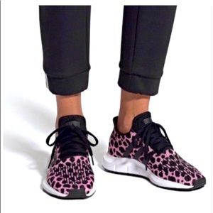 Adidas swift run sneakers